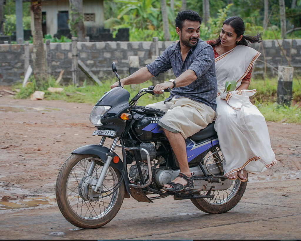 2018 everyone is a hero malayalam movie review