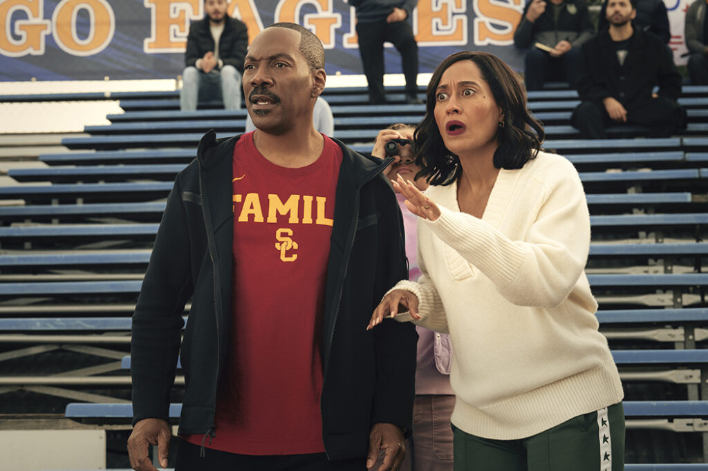 Eddie Murphy as ‘Chris Carver’ and Tracee Ellis Ross as ‘Carol Carver’ star in CANDY CANE LANE Photo: CLAUDETTE BARIUS © AMAZON CONTENT SERVICES LLC.