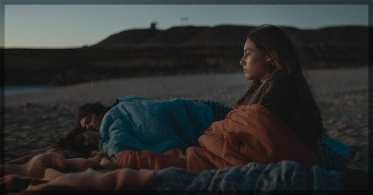 This is a banner for a review the film of Cuerpo Celeste.