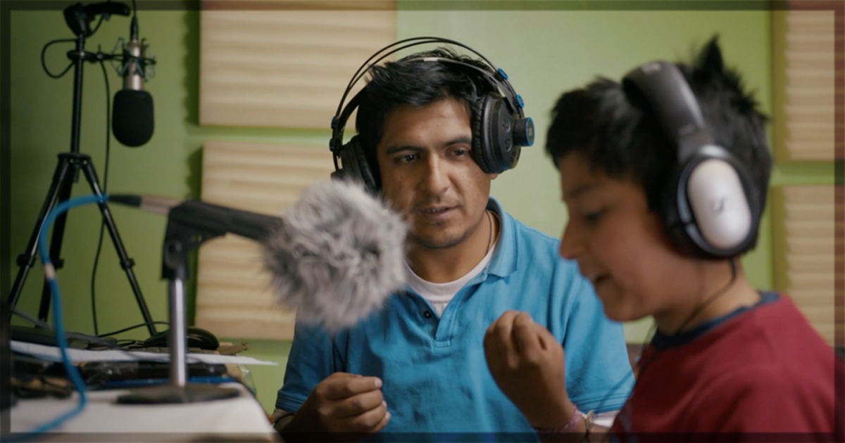 This is a banner for a review of the film Runa Simi.