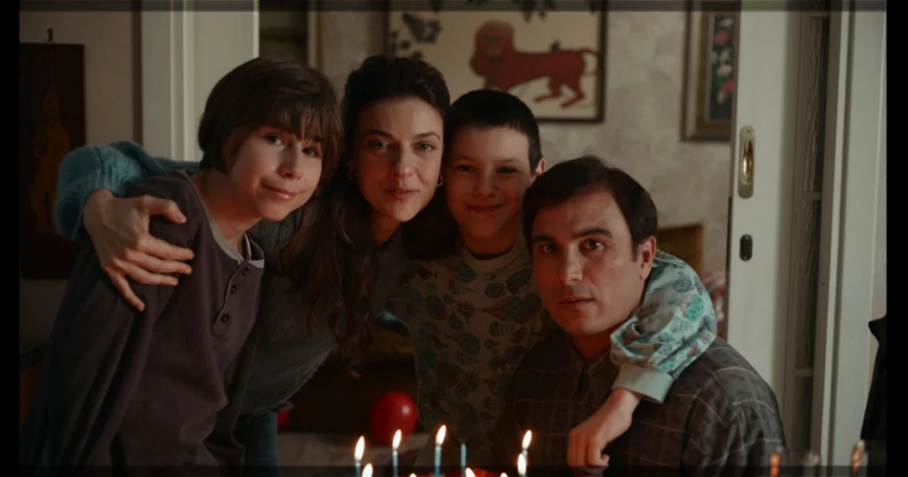 This is a banner for a review of Familia. Image courtesy of the filmmakers.