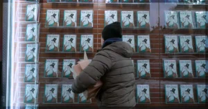 This is a banner for a review of the documentary film, The New Yorker at 100. Image courtesy of the filmmakers.