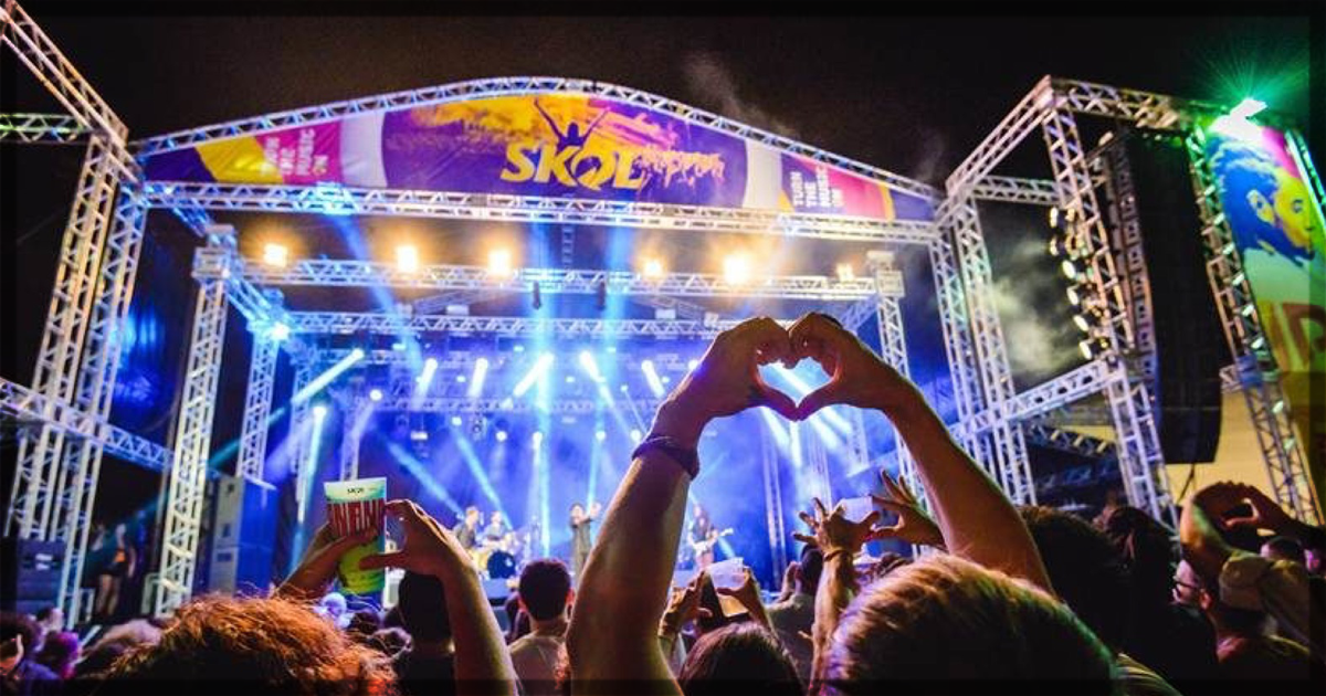 This is a banner for a review of the Arena stage from The Bananada Festival. Image courtesy of the festival organizers.