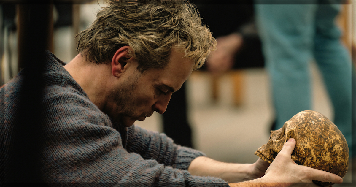 This is a banner for a review of the film Elsinore. Image courtesy of the filmmakers.